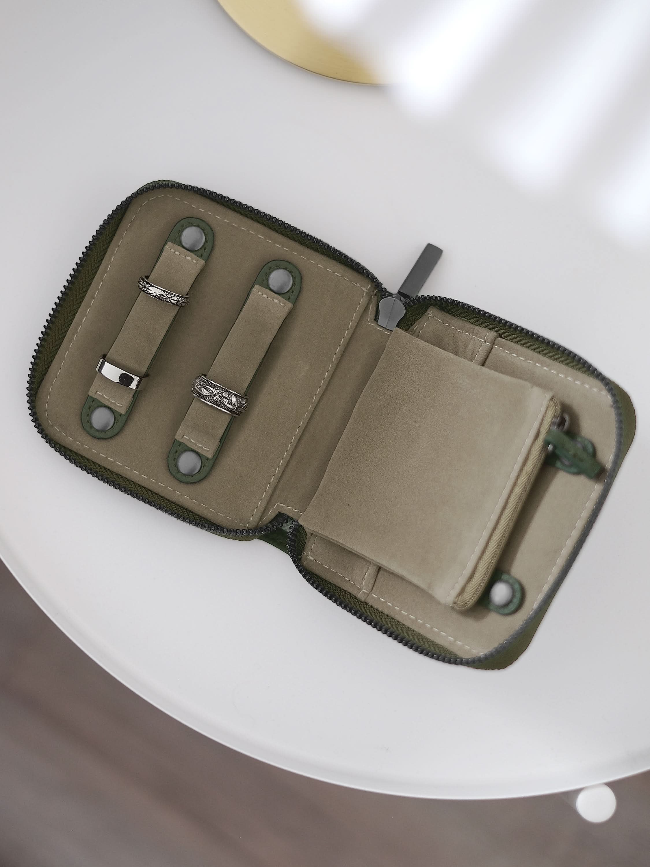 Stackers Rouleau à bijoux compact vert olive