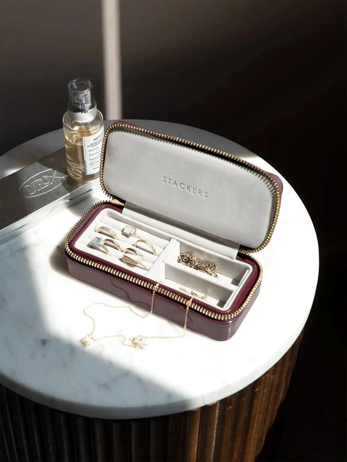 Stackers Medium Travel box Kersenrood Gelakt